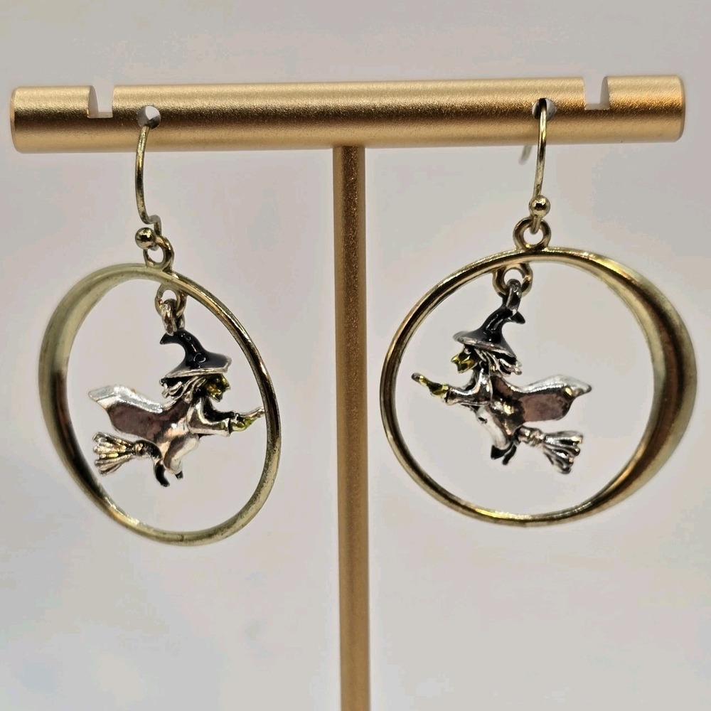 Avon 2008 Flying Witch Earrings Halloween‎ Dangle Gold Tone Hoop Vintage Costume - Picture 9 of 10